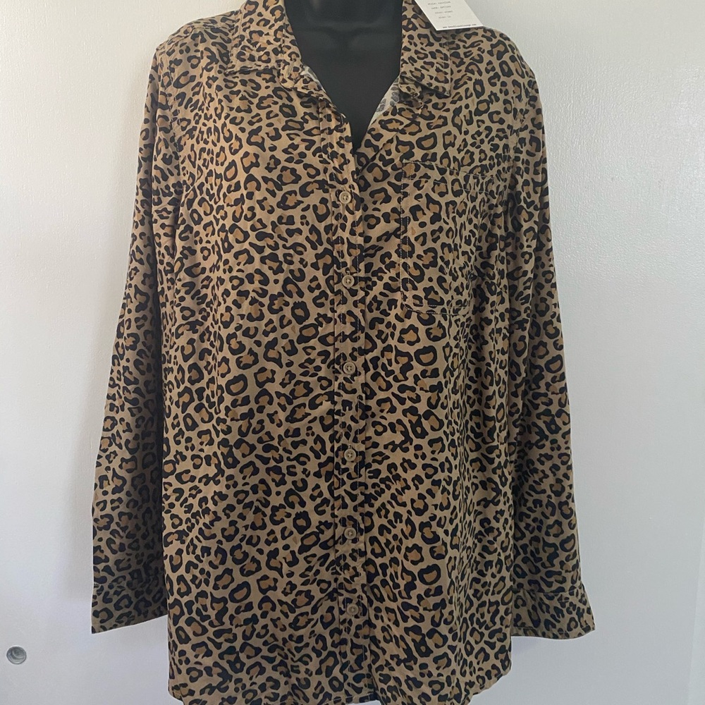 Beachlunchlounge cheetah print button down